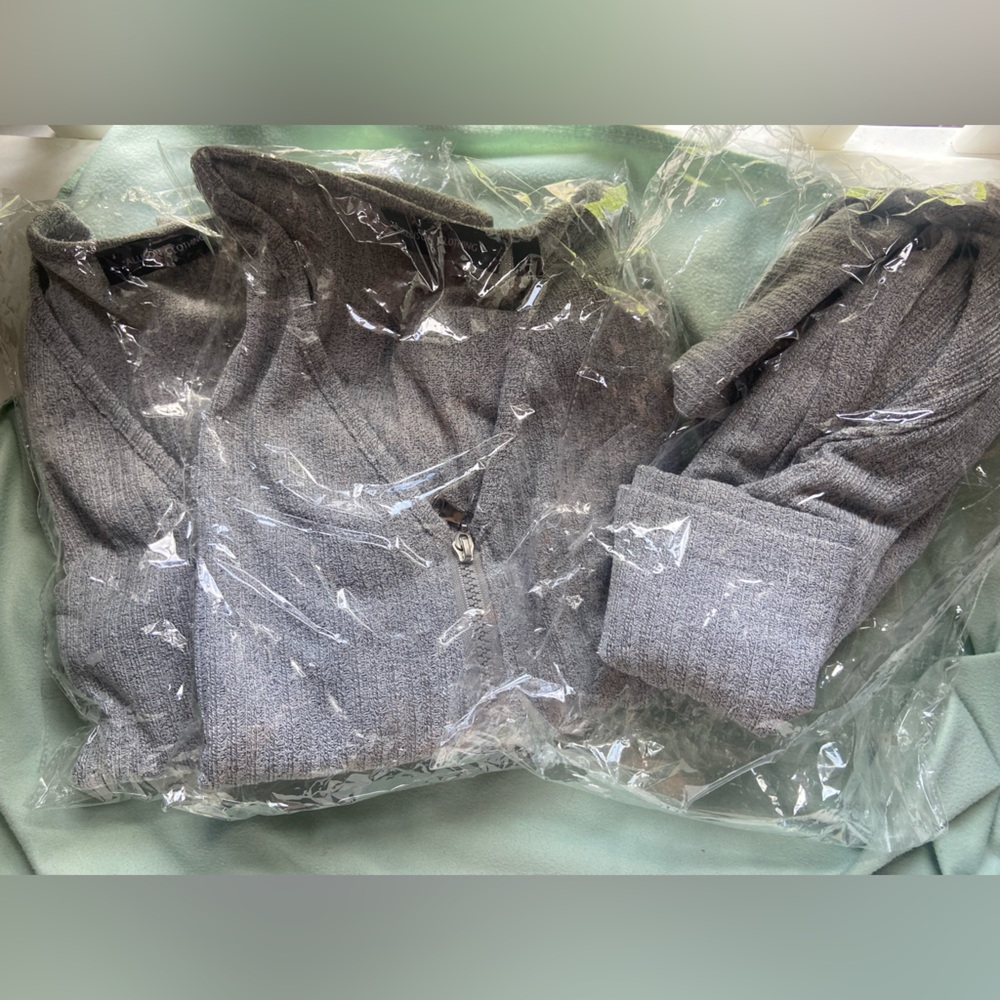 Wholesale / resale bundle 3 grey knit ribbed crop tops